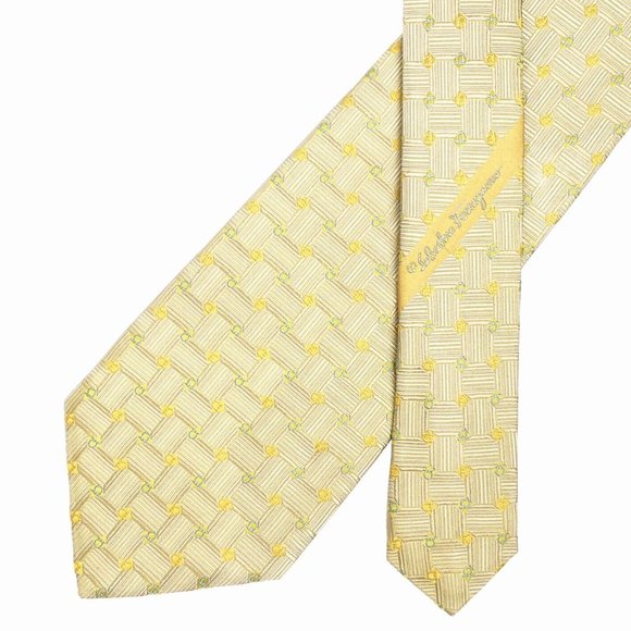 Salvatore Ferragamo Tie Gancini Weave Pattern Silk Yellow Necktie 3 5/8" - Picture 1 of 6